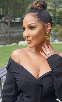 Top Knot Bun, Adrienne Bailon, Trench Coat Dress, Bun Styles, Money Moves, Actrices Hollywood, Baddie Hairstyles, Elegant Hairstyles, Back To Work