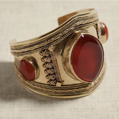 Nwt Banana Republic Alexandria Red Onyx Cuff | Aureus + Argent/Srp $160 Brand New Storied Voyages Collection: In The Ancient Lore Of Sumeria And Egypt, Carnelian Was Favored As The Stone Of Royalty, Associated With The Egyptian Goddess, Isis. Span The Seasons With Golden Brass Set Against Spirited Stones Of Flaming Russet Carnelian And Red Onyxalso Known As Sardonyxa Semi, Precious Stone In The Chalcedony Family, Beloved For Its Fiery Red-Orange Hues. For Centuries, Jewelry Artisans In Afghanist Ancient Roman Jewelry, Vintage Indian Jewelry, Egyptian Bracelet, Byzantine Jewelry, Egypt Jewelry, Roman Jewelry, Headpiece Jewelry, Egyptian Jewelry, Greek Jewelry