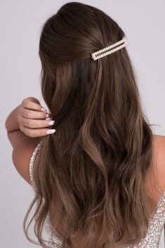 Extra-Long Faux Pearl & Black Ribbon Barrette Loose Bangs, Luxury Hair Extensions, Half Up Half Down Hair Prom, A Messy Bun, Prom Hair Down, Haircut Designs, Ribbon Hairstyle, Fancy Hairstyles, Half Up Hair