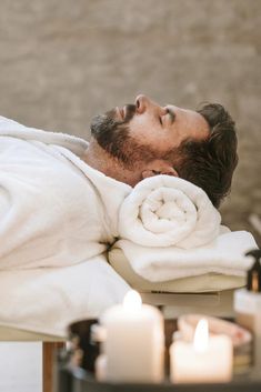 Body Massage Spa Photography, Spa For Men Ideas, Massage Pictures Image, Massage Photography Spa, Massage Images Pictures, Spa Photo Ideas, Spa Aesthetic Photography, Massage Photoshoot Ideas, Spa Photoshoot Ideas