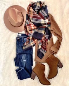 Plaid Scarf Outfit, Casual Autumn Outfits Women, Casual Fashion Trends, Scarf Outfit, Outfits To Wear, Closet Inspiration, Fall Winter Wardrobe