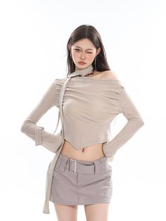 SIZE Clothing length Bust Shoulder width Sleeve length S 48 74 37 59 M 49 78 39 60 L 50 82 41 61 SIZE Skirt length waistline Hips (with lining) S 27 70 90 M 28 72 94 L 29 74 98 Size: S M LColor classification: tops skirtsRelease Year Season: Summer 2023 Fitted Asymmetrical Beige Bottoms, Runway Models, Spring Season, Summer 2023, Halle, Halter Neck, Skirt Length, Season Summer, Size Clothing