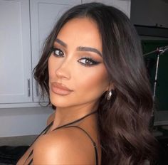 Matte Brown Makeup Looks, Makeup Look Black Dress, Wedding Guest Makeup For Black Dress, Simple Clean Makeup Look, Fall Date Night Makeup, Night Time Makeup Looks Brown Eyes, Makeup Looks Professional, Black Tie Glam Makeup