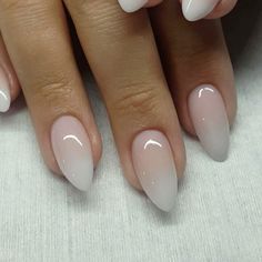 Ombre Acrylic Nails, Pointed Nails, Almond Acrylic Nails, Oval Nails, Neutral Nails, Dipped Nails, Picture Credit, Classy Nails, Chic Nails