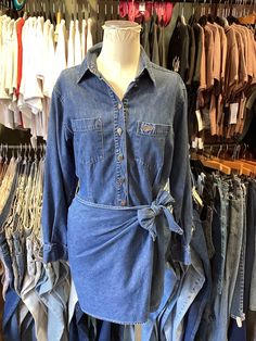 ♥ D E S C R I P T I O N ♥ Vintage 90s Guess Denim Wrap Dress. Long Sleeve with Collar and front Pockets. 100% cotton. Made in USA. ♥ S I Z E & M E A S U R E M E N T S ♥ Fits size Small and Medium Length: 35 in Bust: 18 in Waist: 15in ♥ Authenticity Guarantee ♥ All items sold in our shop are 100% guaranteed authentic or your money back Denim Wrap Dress, Guess Vintage, P T, Dress Clothes For Women, Dress Long, Medium Length, Vintage 90s, Denim Dress, Halloween Shopping