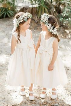 Flower Girl Dresses Simple, Country Flower Girl Dresses, Country Flower Girl, Country Flower Girls, Flower Girl Inspiration, Flower Girl Dresses Country, Flower Girl Outfits, Flower Girl Outfit