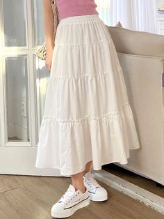 Ruffles Skirt Outfit, Layered Midi Skirt, White Long Skirts, White Layered Skirt Outfit, Trendy Long White Skirt, Off White Skirt Outfit, Tier Skirt Outfit, Long Ruffle Skirt Outfit, Long White Skirts