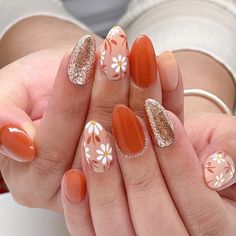 Fresh Manicure, Unghie Sfumate, Fall Gel Nails, Cute Nails For Fall, Colorful Nails, Easy Nails, Thanksgiving Nails, Orange Aesthetic, Fall Nail Art