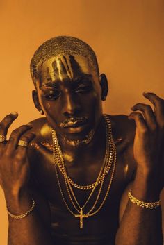 BLING BLING BOYS | As Joias Masculinas est�ão em Alta – O Cara Fashion Makijaż Smokey Eye, Black Person, Arte Fantasy, Black Man, Black Culture, Photography Inspo, Art Reference Photos