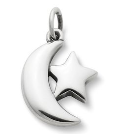 Give her the moon and a star with this celestial sterling silver Starry Night Charm. Make it a set by pairing this design with James Avery's Starry Night Ear Posts.Sterling Silverapprox. 0.75" long x 0.625" wideMade in the USA. James Avery Charm Bracelet, Pandora Bracelet Charms Ideas, James Avery Rings, James Avery Charms, James Avery Jewelry, Charms Bracelets, Pandora Bracelet Charms, James Avery, Timeless Accessories