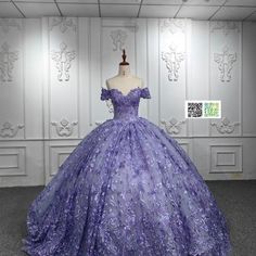 Purple And Blue Dress Gowns, Purple Quencinera Dresses, Quince Dresses Purple And Gold, Repunzal Quinceanera Dress, Purple Flower Quinceanera Theme, Masquerade Ball Gowns Purple, Quiencera Dresses Light Purple, Purple And Gold Dress Gowns, Pastel Purple Quinceanera Dress