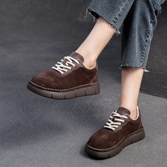 Gender: Women Type: Casual Shoes Main Materials: Cowhide Insole: Pigskin Sole: TPR Type of Closure:...