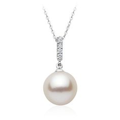 14kt white gold cultured freshwater pearl diamond pendant on a 18" white gold chain. Perfect for everyday wear!   SKU: DGP0399 Product: Necklace Material: 14kt White Gold Gemstone: White Diamond, Cultured Freshwater Pearl Diamond Gemstone Carat: 0.05cts Gemstone Shape: Round Pearl Diamond Necklace, Pearl Diamond Pendant, Pearl And Diamond Necklace, White Gold Chains, Dangle Necklaces, Pearl Diamond, Stunning Necklace, Gold Pearl, Selling Jewelry