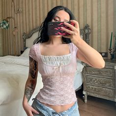 Pink Coquette Lace Top - Vedlit Pink Lace Crop Top, Pink Lace Shorts, Top In Pizzo, Girly Tops, Pink Lace Tops, Slim Fit Crop Top, Lace Short Sleeve Top, Sweet Shirt, Outfit Trends