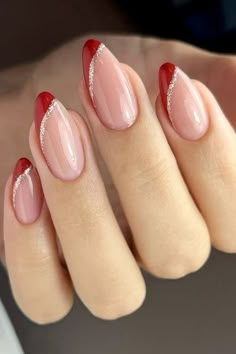 New Years Nail Designs, Unghie Sfumate, Her Nails, Red Nail Designs, Makijaż Smokey Eye, Simple Nail Art Designs, New Year's Nails, Xmas Nails, Fancy Nails