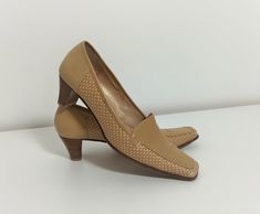 "Vintage Genuine Leather beige/brown shoes/ square toes and block heels.  Women`s comfy rustic pumps.  Size: 40 EU/ US 9/ UK 7. Classic 1990s businesswoman footwear.  Styled in Italy. Brand: Rollini. Very good vintage used condition, without serious damages. Has some signs of wear. Look at the photos. Color: brown, beige. Heels: 6.8 cm / 2.9\" in outside sole length from tip of toe to heel: 28 cm / 10.9\" in outside sole width 8.6 cm / 2.67'' in. Material: genuine leather, everywhere (inside, so 9 Square, Beige Heels, Brown Shoes, Vintage Women, Brown Shoe, Women Leather, Beige Brown, Brown Beige, Womens Heels