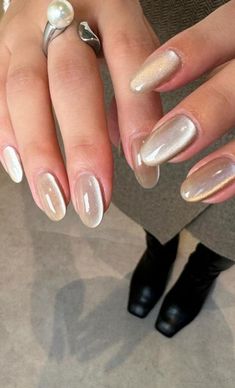 NAILS 1 Nail Design Simple, Cool Silver Nails, Cat Eye Nails Summer, Basic Nail Ideas, Basic Nail, Cat Eye Nail, Elegant Nail, Amazon Beauty, Hello Nails