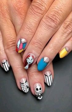 Nightmare Before Christmas Nails Halloween, Jack Skellington Nail Designs, Sally Nail Art, Jack And Sally Nail Designs, Sally Nightmare Before Christmas Nails, Tim Burton Nail Art, Jack And Sally Nails, Nightmare Before Christmas Nails Designs, Tim Burton Nails