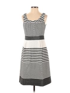 Banana Republic Casual Dress Size: 4 Gray Dresses - used. 99% COTTON, 1% POLYESTER, Boatneck, Stripes, Knee Length, Sleeveless | Banana Republic Casual Dress: Gray Stripes Dresses - Used - Size 4 Casual Sleeveless Zebra Print Dress, Casual Striped V-neck Midi Dress, Striped V-neck Dress For Daywear, Casual Striped V-neck Sleeveless Dress, Vertical Stripes V-neck Vacation Dresses, Boat Neck, Grey Stripes, Gray Dress, Striped Dress