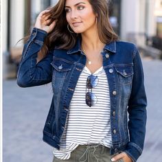 Dark Wash Denim Jean Jacket Button Front Long Sleeve Basic Jacket Button Front Fits True To Size Tv Cupboard, Dark Wash Denim Jacket, Dark Denim Jacket, Wardrobe Makeover, Jean Jacket Outfits, Denim Jacket Fashion, Grace And Lace, Classic Denim Jacket, Jean Jacket Women