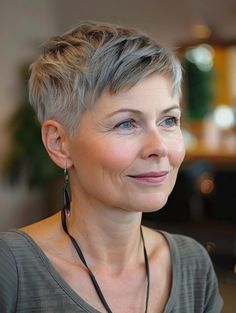 Stylish Short Haircuts for Women Over 50 Women Pixie Haircut Short Styles, Short Pixie Hairstyles For Fine Hair, Pixie Hairstyles Over 50, 2024 Pixie Trends, Short Hair For Women Over 50, Very Short Hairstyle Women, Pixie Haircut Over 50, Short Choppy Pixie, Silver Pixie Cut