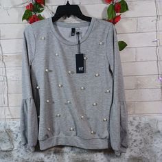 Kut From The Cloth Long Sleeve Gray Pearl Bead Sweatshirt Sweater Top Xs New. 36 Bust 23 Length Runs Loose Oversized Fit To Make You Look Great Soft And Comfortable Fabric It's A Must-Have French Terry Lightweight Fabric Casual Embellished Sweater For Fall, Embellished Casual Sweatshirt For Fall, Embellished Casual Fall Sweatshirt, Casual Embellished Fall Sweatshirt, Casual Embellished Long Sleeve Sweatshirt, Casual Long Sleeve Embellished Sweatshirt, Trendy Long Sleeve Embellished Tops, Casual Embellished Fall Tops, Casual Embellished Tops For Fall