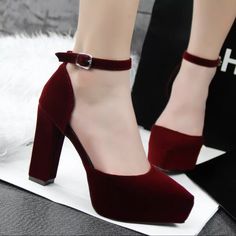 Korean Heels, Square Heels, Model Shoes, Fancy Shoes, Fashion Dresses Casual, Cheap Shoes, 2015 Fashion, Shoe Lover, Womens High Heels