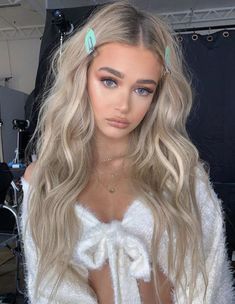 Hair Theory, Butter Blonde, Bellami Hair Extensions, Blonde Bangs, Spring Hair Color, Bright Blonde, Blonde Hair Looks, Blonde Hair With Highlights, Brown Blonde Hair