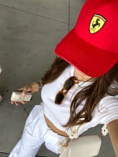 Bentuk Alis, Racing Apparel, Lauren Asher, Race Outfit, Race Day Outfits, Scuderia Ferrari, Red Hat, Outfits Aesthetic