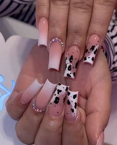 Vaquita Nails, Vaquera Nails, Cowboy Nails, Acrylic Nail Designs Coffin, Tapered Square Nails, Cow Nails, Beauty Nails Design, Nails Design With Rhinestones, French Acrylic Nails