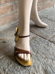 Golden tone sandal, leather Size 38 - 8 cm hells Pre loved in good conditions, slight sign of wear Ann Demeulemeester Boots, Gold Leather, Western Fashion, Miu Miu, Leather Sandals, Silver Rings, Italy, Sandals, Heels