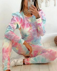 Tye Dye Patterns, Lounge Wear Set, Tie Dye Outfits, Traje Casual, Grey Tie Dye, Tie Dye Long Sleeve, Tie And Dye, Casual Suit, Loungewear Set