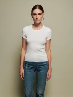 The perfect white scoop neck in our responsible Organic Rib. Use it as a layering piece or wear on it's own. A true wardrobe staple. Nation Ltd, Scoop Neck Tee, Women Lifestyle, Bandeau Top, Layering Pieces, World Of Fashion, Short Tops, Top Tee, Modern Woman