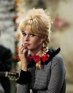 Bridget Bardot Bangs, Olympus Mountain, Bardot Bangs, Bangs Updo, Bangs For Round Face, Bangs With Medium Hair