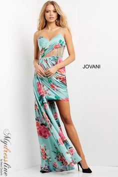 Looking for a show-stopping dress for your next big event? Check out Jovani 08523 – a gorgeous satin spaghetti strap dress that is sure to turn heads. With its contemporary silhouette and figure-flattering design, this dress is perfect for any formal occasion. Plus, the chic neutral hue makes it versatile enough to match any color scheme. So whether you're attending a wedding or hitting the red carpet, Jovani 08523 is the perfect choice. Satin Spaghetti Strap Dress, Sundress Black, Contemporary Dress, Short Satin Dress, Pink Sundress, Contemporary Dresses, Satin Short, Dresses Style, Spaghetti Strap Dress