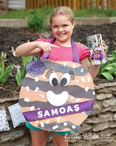 Grab everyone’s attention at booth sales with these DIY cookie costumes Scout Ideas Activities, Girl Scout Ideas Activities, Girl Scout Cookie Meme, Brownie Scouts