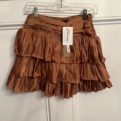 Beautiful Bronze Tiered Mini Skirt New With Tags Size Small