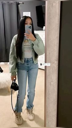 Yeezy Boots Women Outfit, Yeezy Boot Outfit, Yeezy Slides Outfit, Yeezy Outfit Women, Yeezy Boots, Cute Outfits With Jeans, Fly Outfit, Tomboy Style Outfits