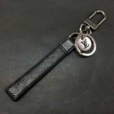 Serial Number / Date Code : Bc0270 Color Black Details A Pre-Owned. Louis Vuitton Monogram Eclipse Portocre Neo Lv Club Key Ring Bag Charm/7x0375. The Overall Is Slightly Used, Looks Like New. There Are Cases Where There Are Small Scratches And Rubbing Etc. Although It Is Hard To See In The Photograph. The Item Is Sold In As Is Condition. Please Check The Photos For More Details. Reminder Size (Approx) Length 0 Cm / 0 Inches Height 0 Cm / 0 Inches Depth 0 Cm / 0 Inches Shoulder Strap Drop(Hand Drop) 15.5 Cm / 6.1 Inches Number Date, Ring Bag, Louis Vuitton Accessories, Key Card Holder, Key Rings, Key Ring, Louis Vuitton Monogram, Shoulder Strap, Louis Vuitton