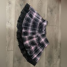 Women's Pleated Plaid Skirt With Lace Hem Size S Pink, Black And White Tartan (Plaid) Zippered 100 % Polyester No Material Or Washing Instructions Nwt See Pics- Small Black Tabs Can Be Used To Tether Waist Y2k High Waist Pink Skirt, Pastel Goth Pink Mini Skirt, Fitted Pink Punk Style Bottoms, Fitted Pink Punk Bottoms, Fitted Pastel Goth Pink Skirt, Pink Punk Style Fitted Bottoms, Pastel Goth Fitted Pink Skirt, Pleated Plaid Skirt, Black Plaid Skirt