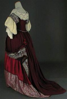 Court dress, second half of 17th century. Worth Gowns, Charles Frederick Worth, State Hermitage Museum, Historical Gowns, House Of Worth