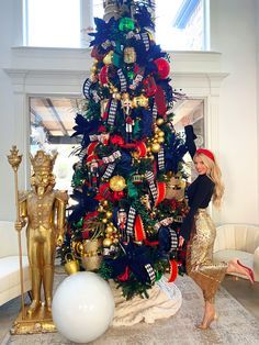 ##ChristmasDecor#HolidayHome#FestiveVibes#DeckTheHalls#TisTheSeason#ChristmasLights#WinterWonderland#ChristmasMagi#MerryAndBright#ChristmasInspiration Unique Christmas Trees Themes, Nutcracker Tree, Macy Blackwell, Nutcracker Christmas Tree, Christmas Tree Inspo, Nutcracker Christmas Decorations, Christmas Themes Decorations, Christmas Tree Inspiration