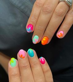 25 Cute Short Nails You'll Want to Try Neon Manicure, Occasion Nails, June Nails, Nail 2024, Pedicure Manicure, Vacation Nails