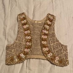 Knit Vest With Metallic Threading And Sequins/Beaded Flowers Throughout. Brand New, Never Worn. Shoulder To Bottom 14" Beaded Vest, Boho Vest, Anthropologie Jacket, Cropped Vest, Knit Vest, Cream And Gold, Loom Beading, Threading, Sewing Ideas