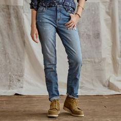 Roll them up or wear them straight. These boyfriend jeans are slimming either way, and they're still super comfy. Cropped Chinos, Boyfriend Shorts, Perfect Jeans, Ankle Pants, Outdoor Apparel, Cropped Jeans, Bootcut Jeans, Boyfriend Jeans, Cotton Spandex