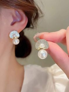 Rhinestone & Faux Pearl Decor Stud Earrings | SHEIN USA Jewellery Video Ideas, Jewellery Video, Jewelry Store Interior, Earrings Shein, Women Stud Earrings, Pearl Decor, Luxury Earrings, Heart Dangle Earrings, Square Earrings Studs