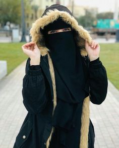 Trendy Abaya, Abaya Design, Niqab Fashion, Stylish Hijab, Casual Outfits For Teens, Hijabi Fashion Casual, Best Pose For Photoshoot, Muslim Women Hijab