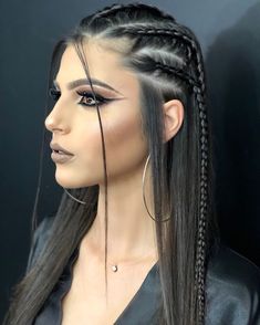 Side Braid Hairstyles, Viking Hair, Makijaż Smokey Eye, Penteado Cabelo Curto, Side Braid, Easy Hairstyles For Long Hair, Braids For Long Hair, Ponytail Hairstyles, Braid Styles