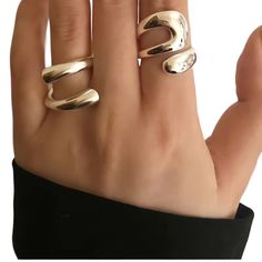 Modern Chic Style Silver Tone Ring Set. Abstract Design 2 Piece Set. Wear Together Or Alone! Nwot! Luxury Wedding Rings, Rose Gold Ring Set, Silver Wrap Ring, Sterling Silver Rings Turquoise, 2 Rings, Turquoise Ring Silver, Sterling Silver Rings Bands, Wrap Ring, Gold Ring Sets