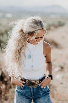 punchy western fit Leah Fish Outfits, Spring Western Outfits, What To Wear 2023, Western Photoshoot Outfits, County Fits, Cowgirl Hairstyles, Meghan Patrick, Cowgirls Hairstyles, Western Photoshoot Ideas